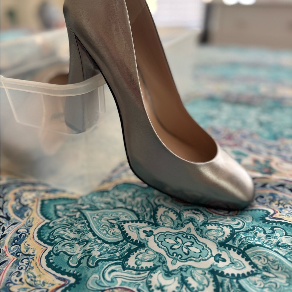 Karl Lagerfeld Metallic Silver Pumps